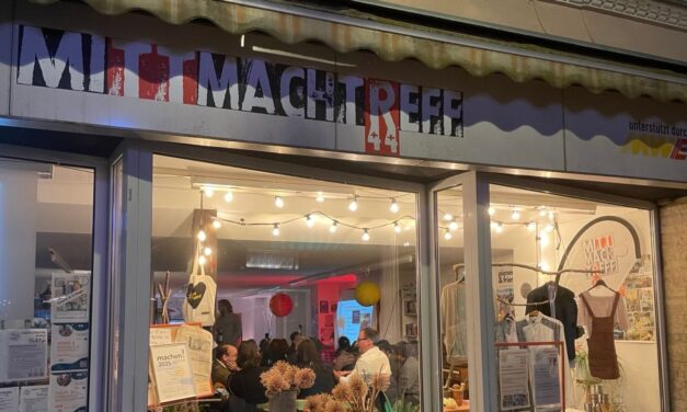 Kreativität plus Community macht 44